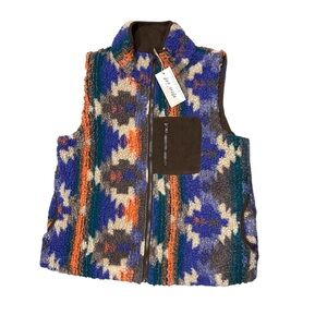 NWT New In Aztec‎ Vest Polyester Multi Color Zip Front Pockets on Sides